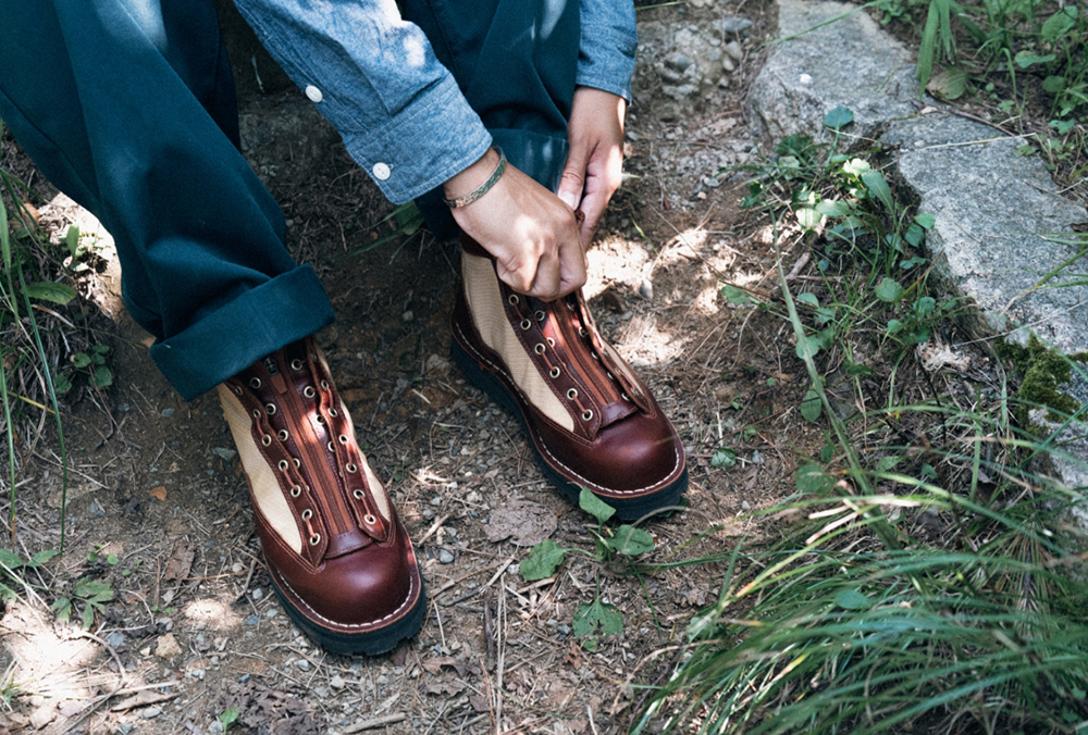 2025 AUTUMN / WINTER  “OUTSIDERS “ powered by PAPER SKY 2025 AUTUMN / WINTER  “OUTSIDERS “ powered by PAPER SKY