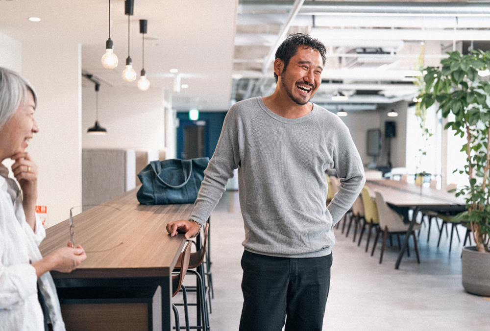 2025 AUTUMN / WINTER  “OUTSIDERS “ powered by PAPER SKY 2025 AUTUMN / WINTER  “OUTSIDERS “ powered by PAPER SKY